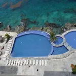 Villa Del Arcos